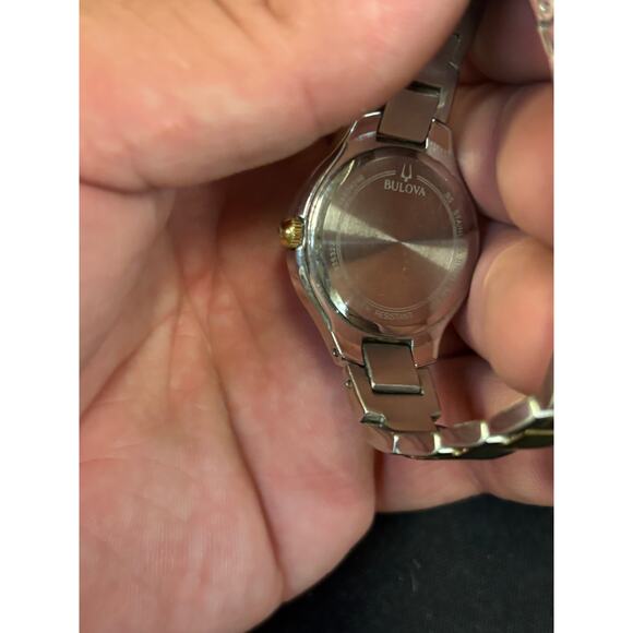 Bulova 98L217 Classic 2-Tone Women’s Watch! New Battery!